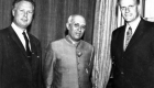 Fundador de World Vision, Bob Pierce, primer ministro de la India, Jawaharlal Nehru, y Billy Graham
